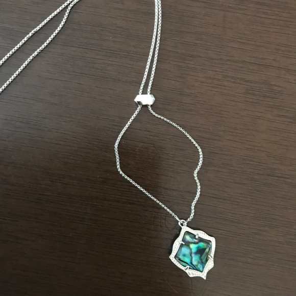 Kendra Scott Kacey necklace - Picture 2 of 3